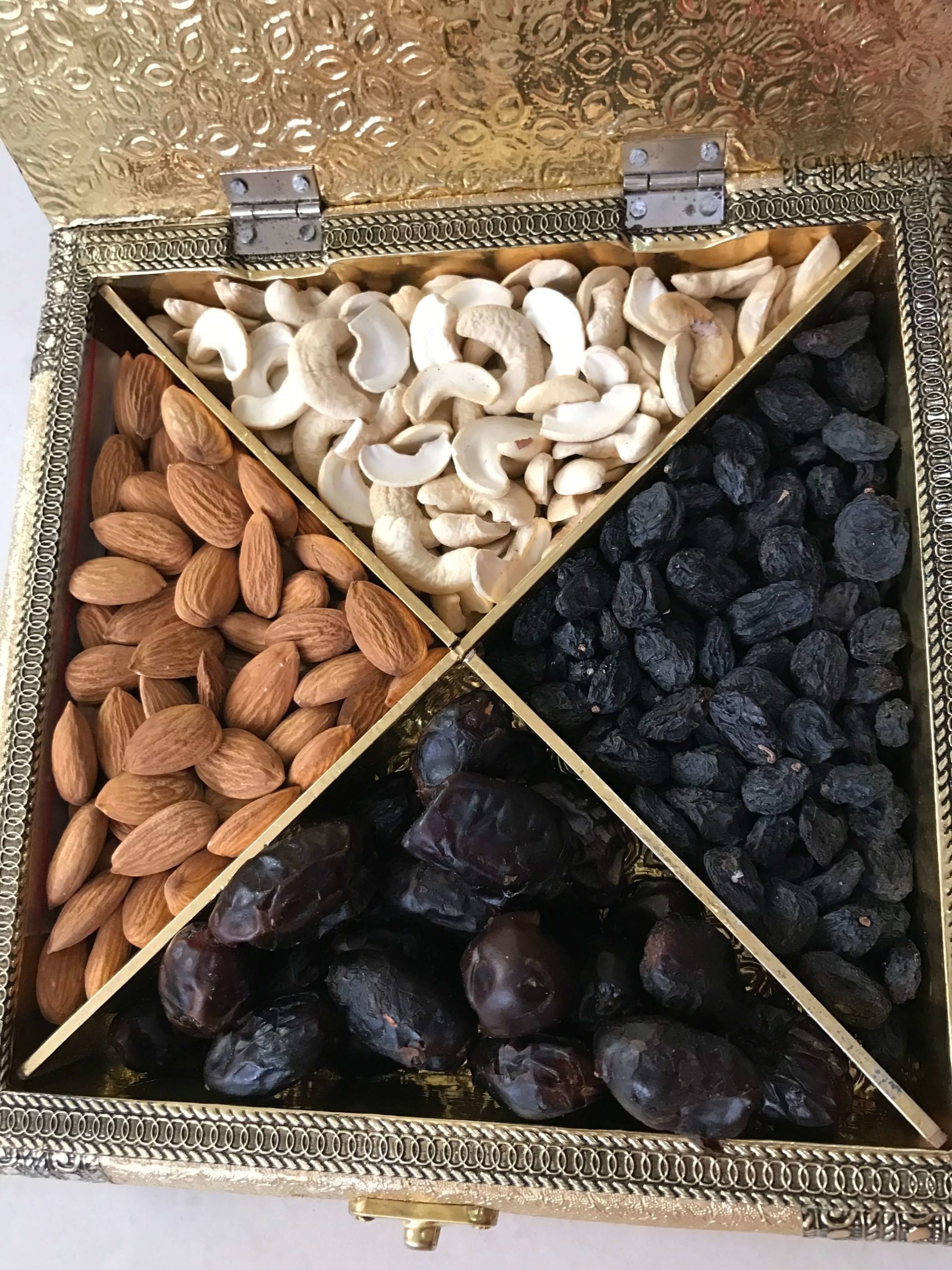 Buy Dry Fruits Gift Tray 775 Gram at Best Prices in India